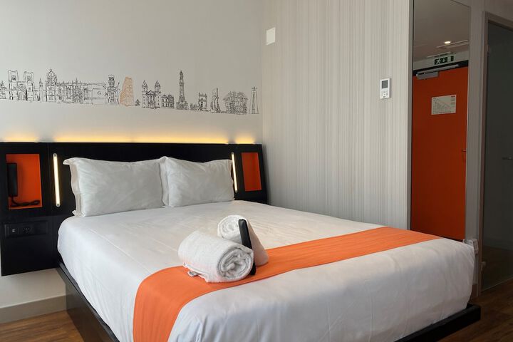 Room 6 of 40