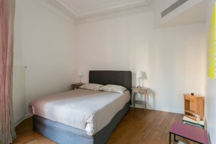 Room 10 of 24
