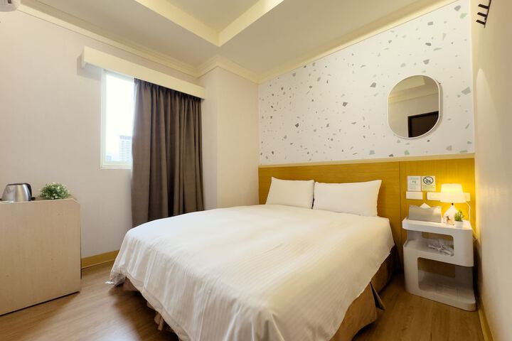 Room 26 of 69