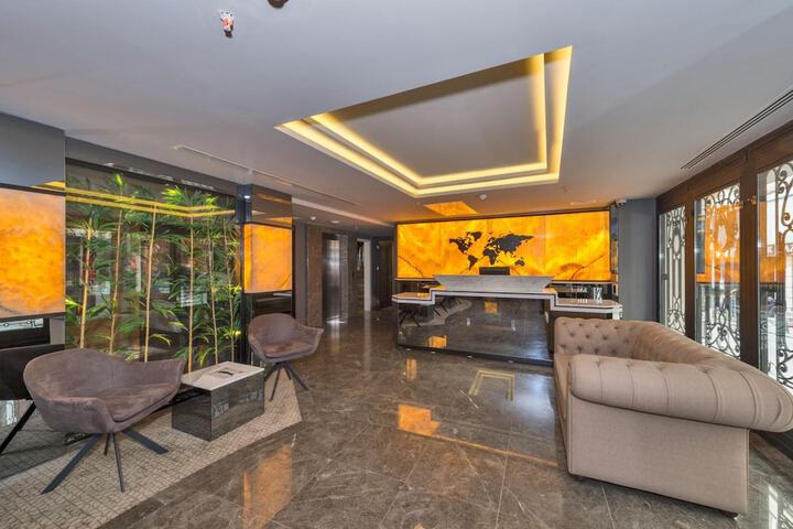 Guest Lobby