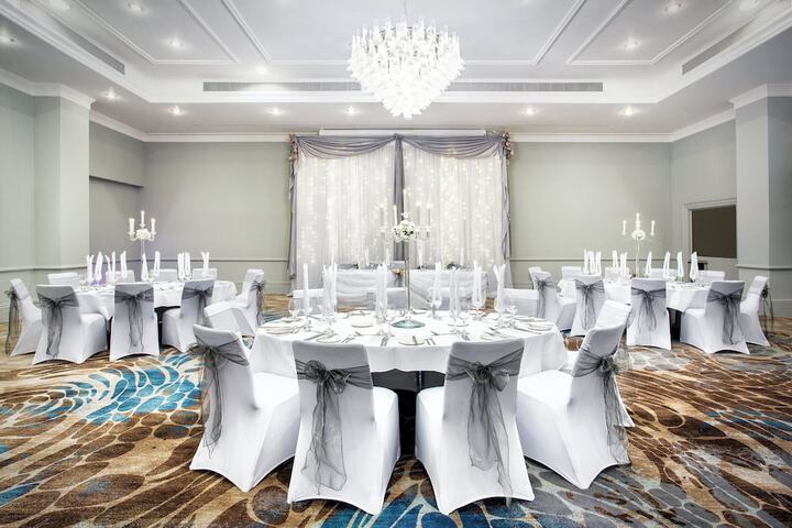 Ballroom/Hall 62 of 74