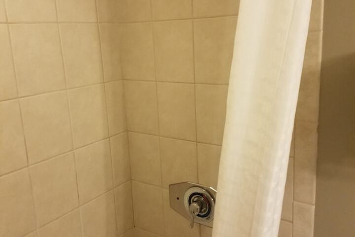Room 137 of 190