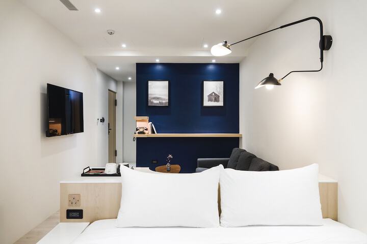 Room 49 of 145