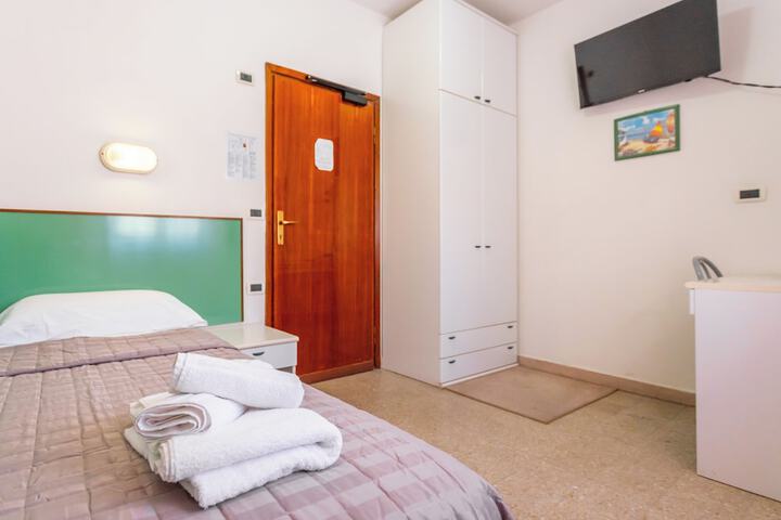 Room 15 of 88