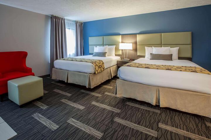 1 King Bed (13 of 18)