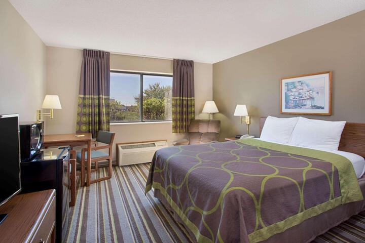2 Double Beds (2 of 3)