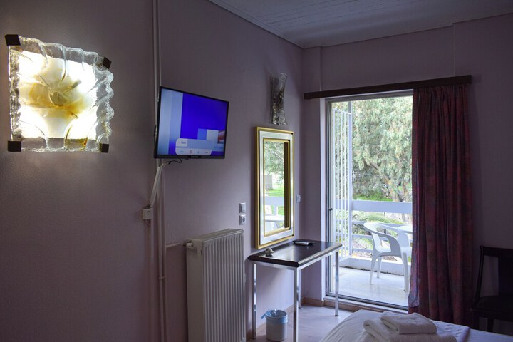 Room 122 of 261
