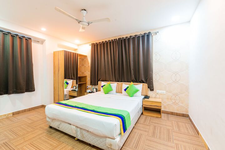 Room 12 of 61