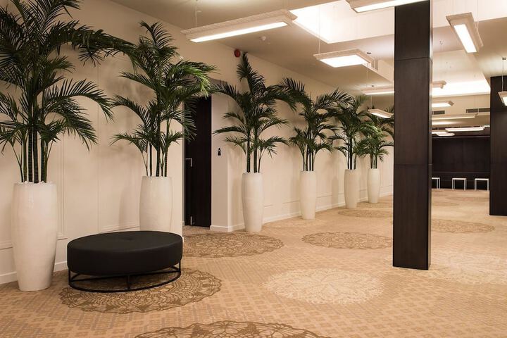 Business Center 73 of 80