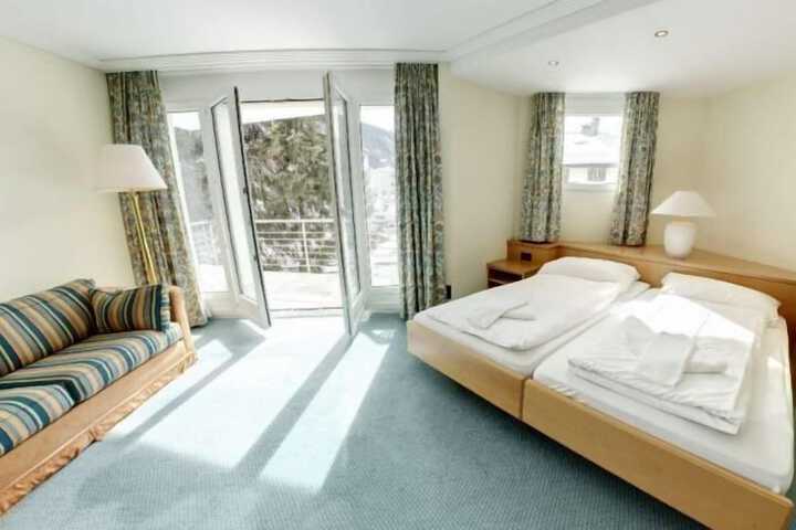 Room 11 of 26