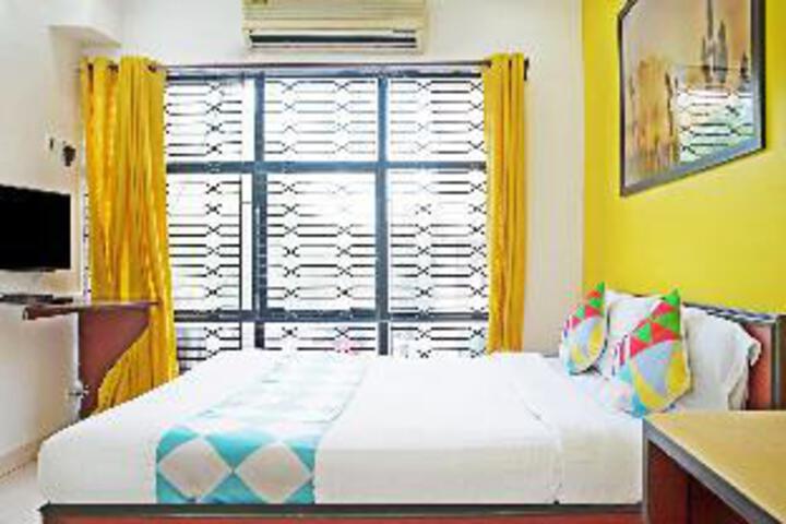 Room 2 of 2