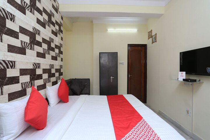 Room 17 of 23