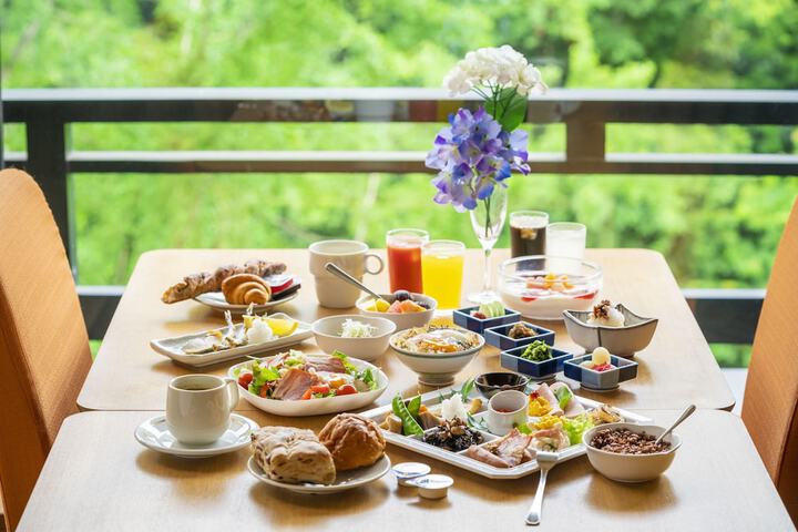 Dining Photos