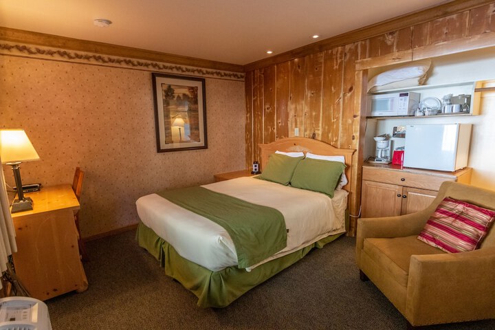 Room 19 of 49