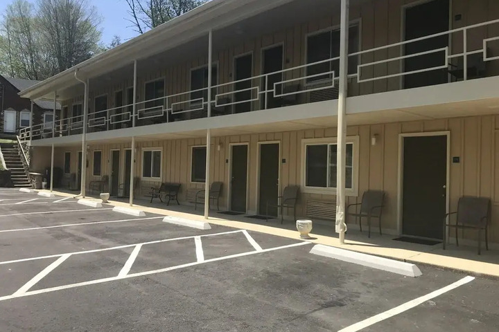 HEARTH & HOME INN