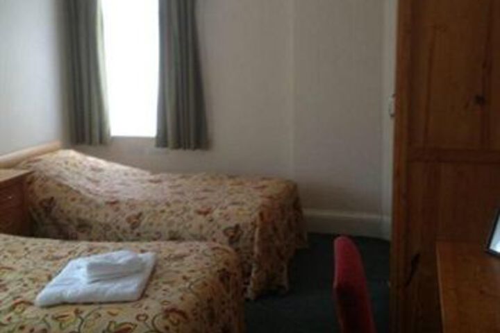 Room 4 of 24