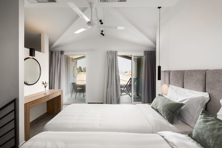 Room 46 of 266