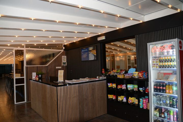 Entrance & Lobby