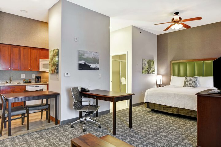 Room 13 of 60