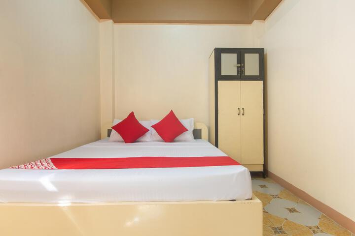 Room 17 of 31