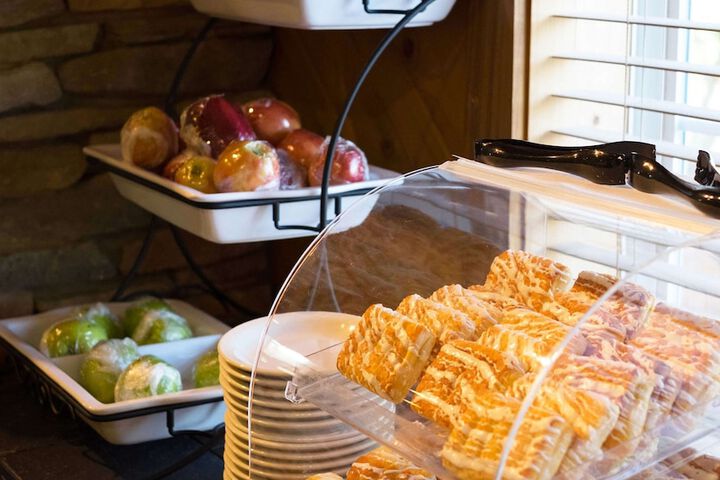 Breakfast/Coffee Service 52 of 64