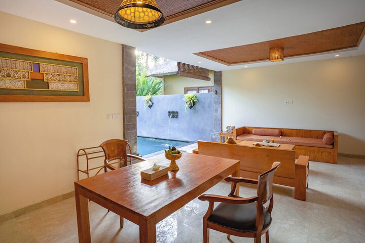 Room 28 of 90