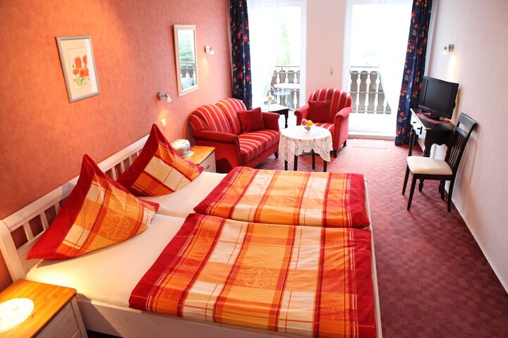 Room 3 of 35