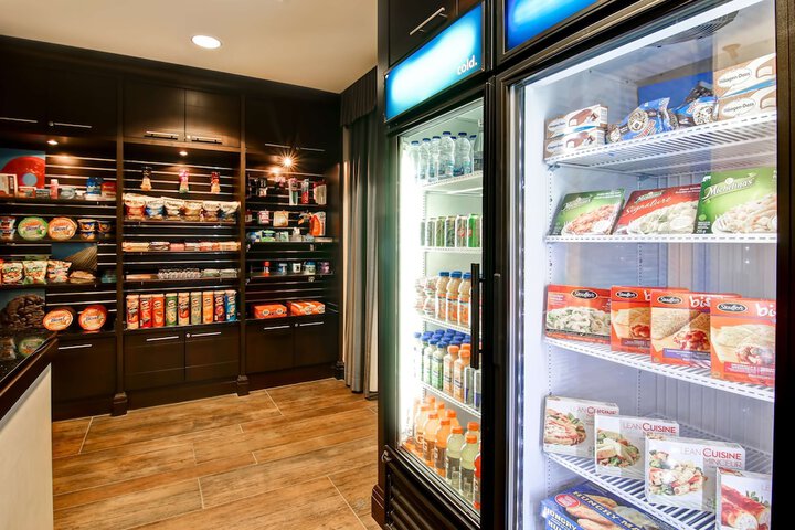 Snack bar