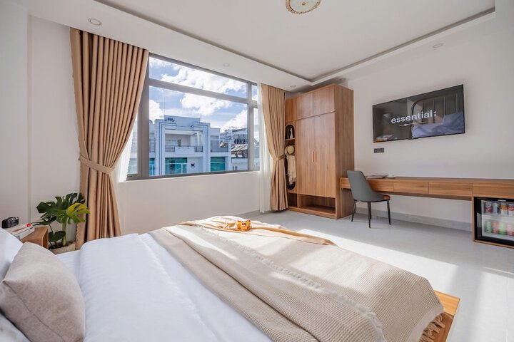Room 5 of 80