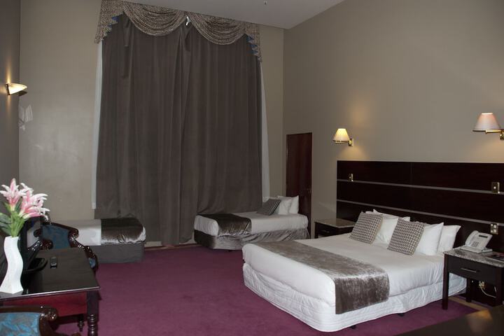 Room 8 of 34