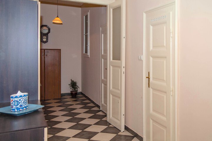 Ballroom/Hall 12 of 13