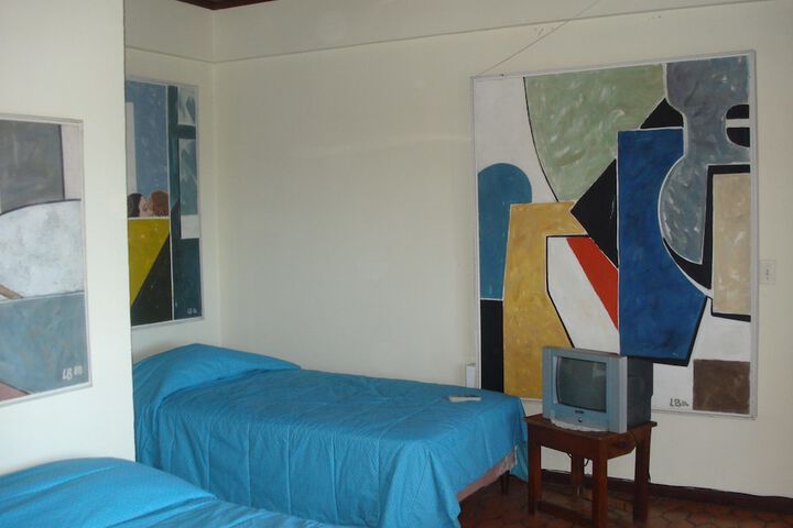 Room 3 of 37