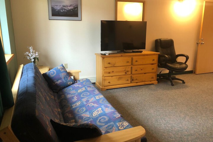 Room 4 of 34