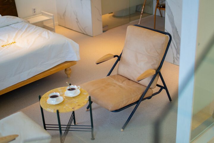Room 53 of 82