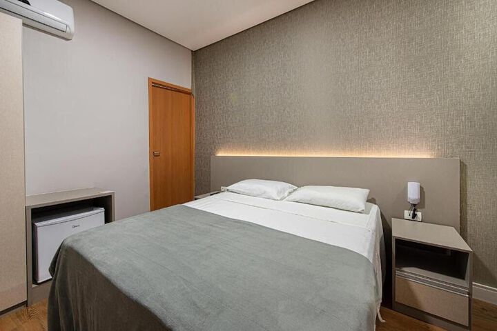 Room 7 of 32
