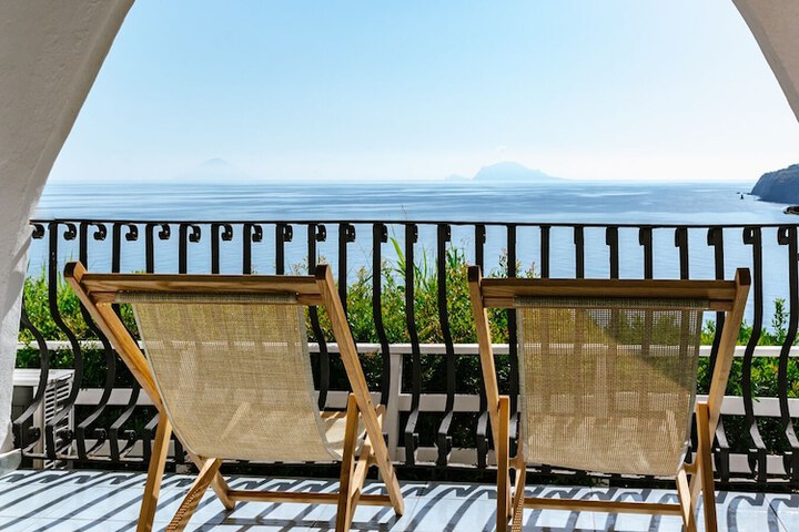 Terrace/Patio 41 of 49