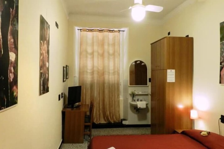 Room 5 of 54