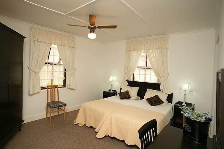 Room 15 of 30