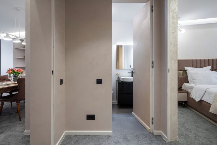 Room 405 of 552