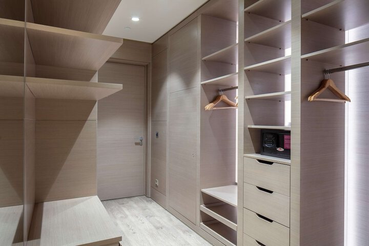 Room 20 of 96