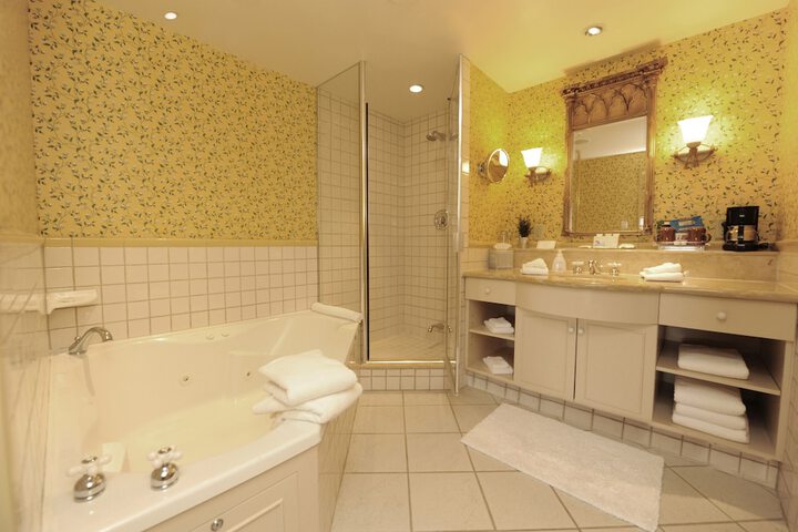 Room 14 of 24