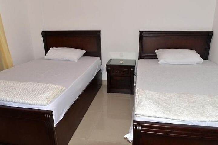 Room 5 of 43