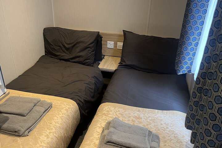 Room 3 of 10
