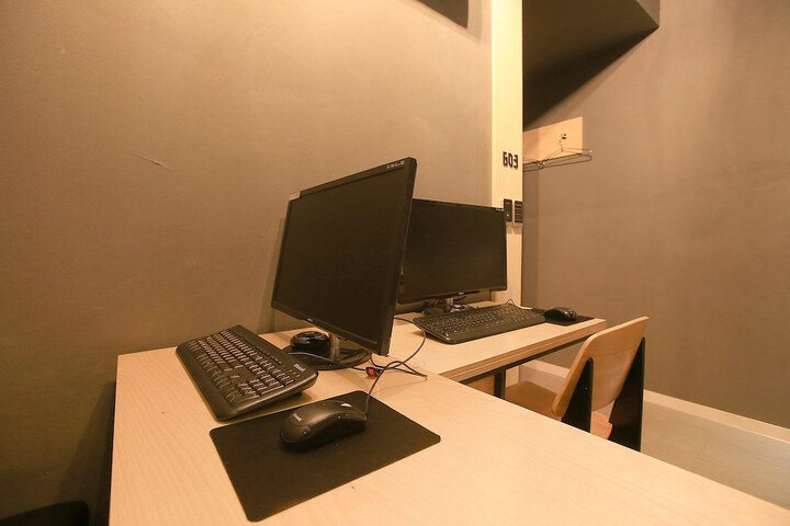 Room 2 of 91