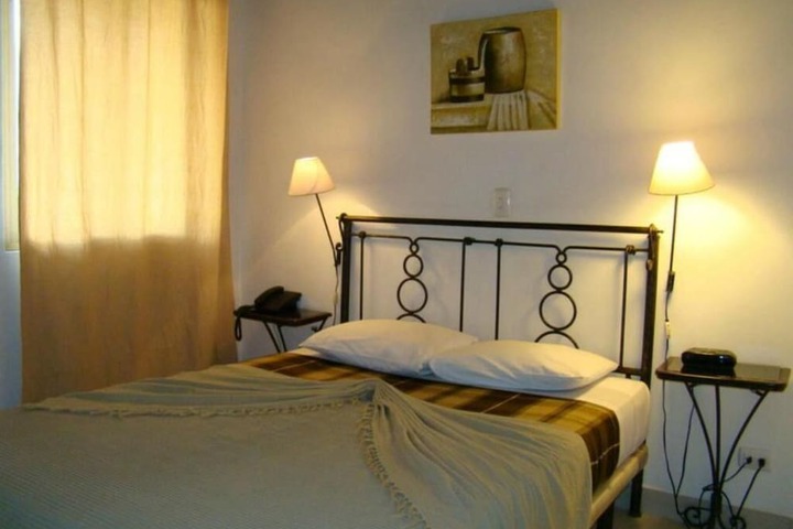 Room 8 of 49