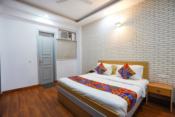 Room 19 of 24