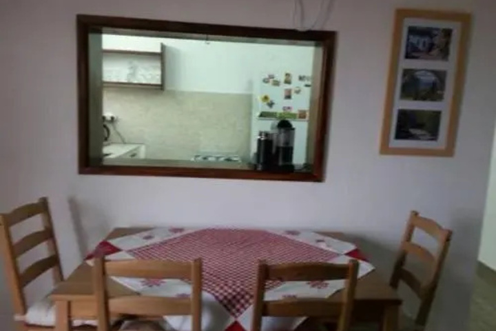 Dining 10 of 11