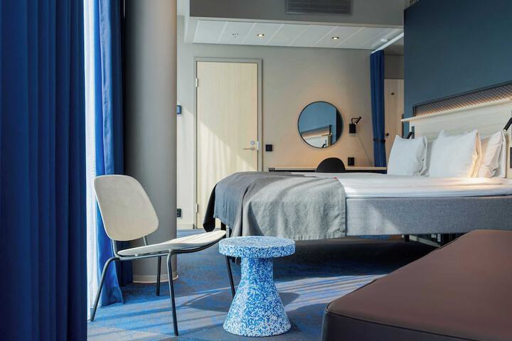Room 62 of 121