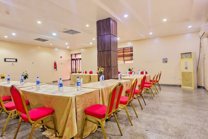 Ballroom/Hall 66 of 81