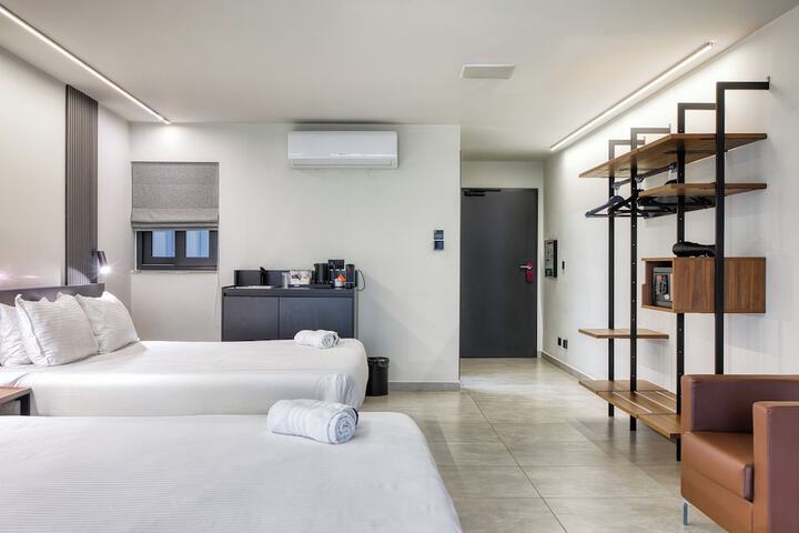 Room 82 of 150